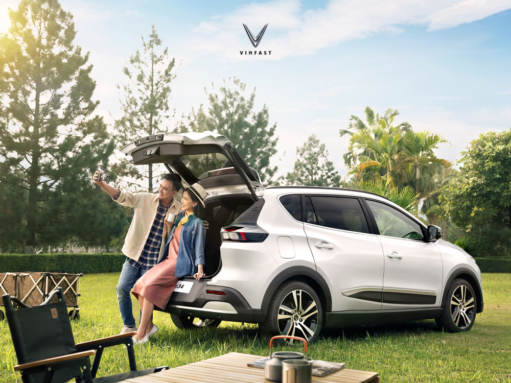 Công dụng khoang chứa đồ VF e34